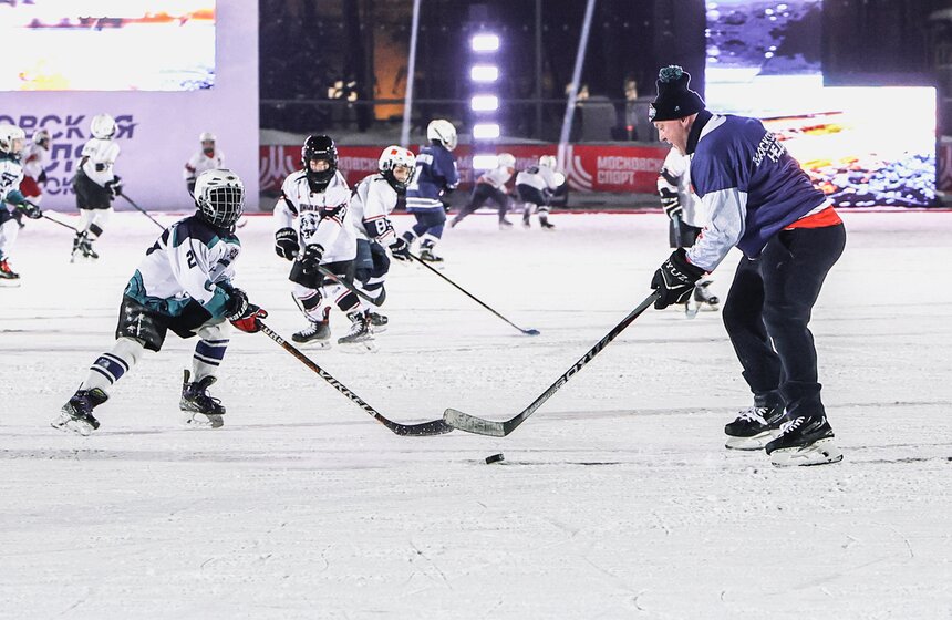Гала-матч со звездами прошел в "Лужниках" в рамках Московской недели хоккея 11 фото