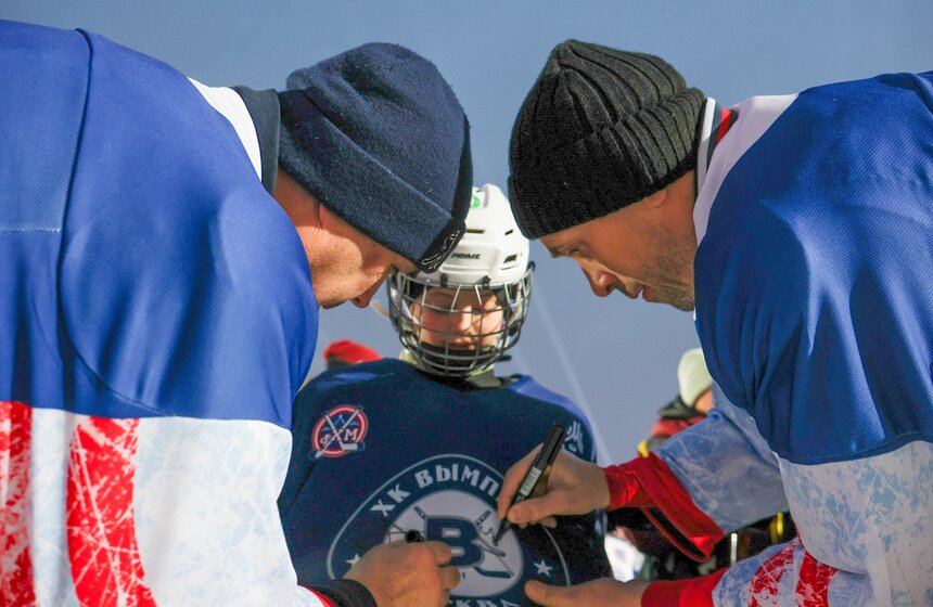 Гала-матч со звездами прошел в "Лужниках" в рамках Московской недели хоккея 28 фото