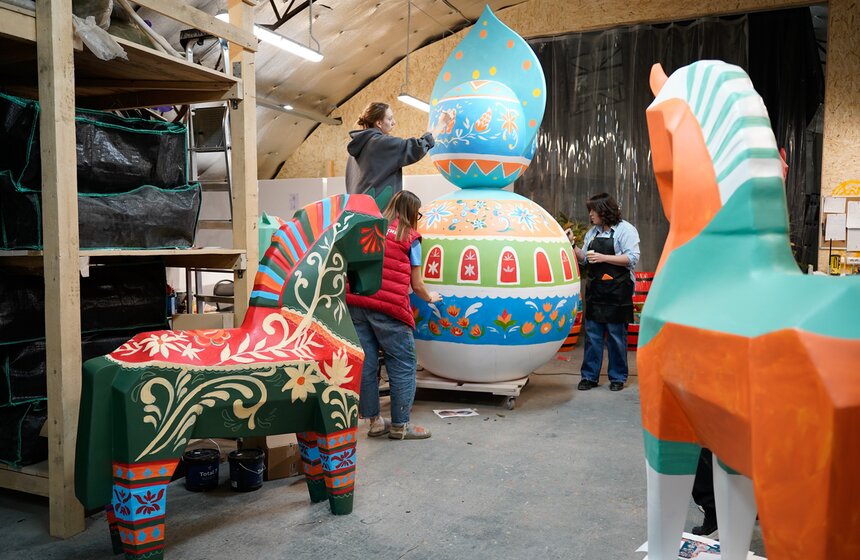 Арт-объекты для фестиваля "Масленица" начали готовить на Тверской площади 30 фото