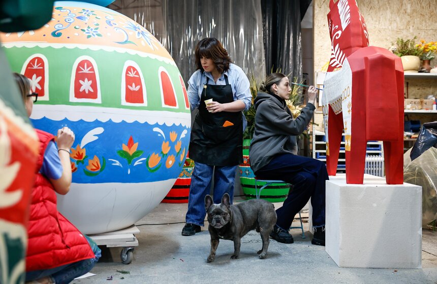 Арт-объекты для фестиваля "Масленица" начали готовить на Тверской площади 20 фото