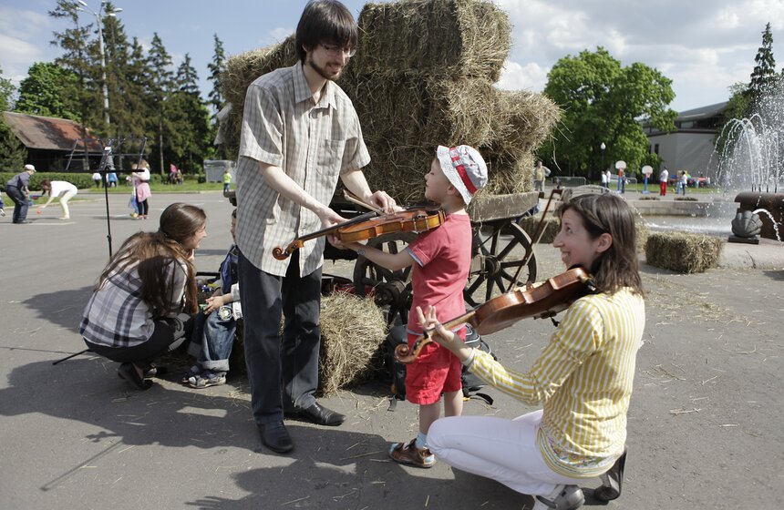 В "Лужниках" прошел фестиваль "Надежда" для детей-инвалидов 6 фото