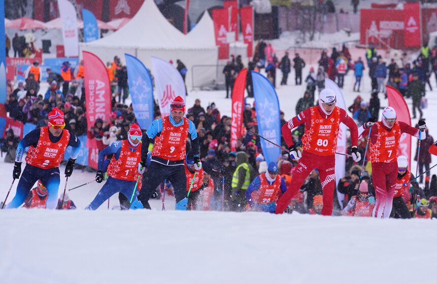 Массовая гонка "Лыжня России – 2026" прошла на юго-западе Москвы 9 фото