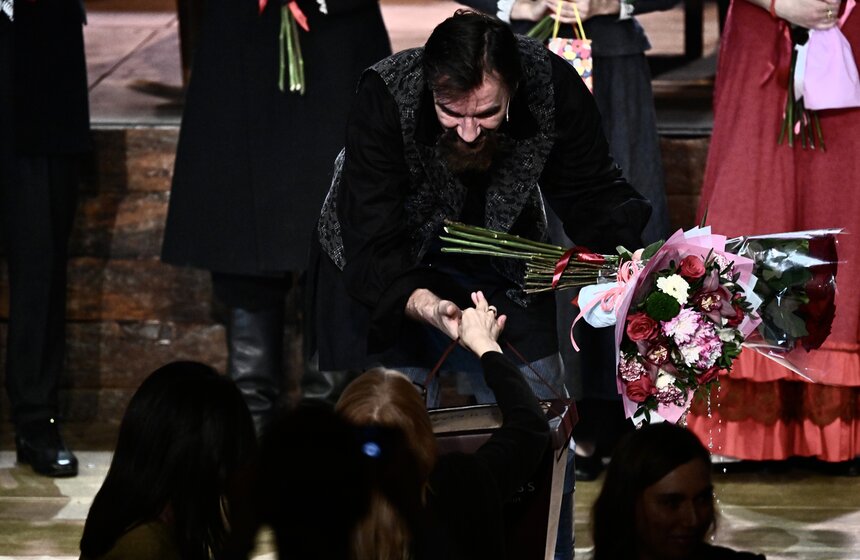 Премьера спектакля "На бойком месте" состоялась в Театре сатиры 29 фото