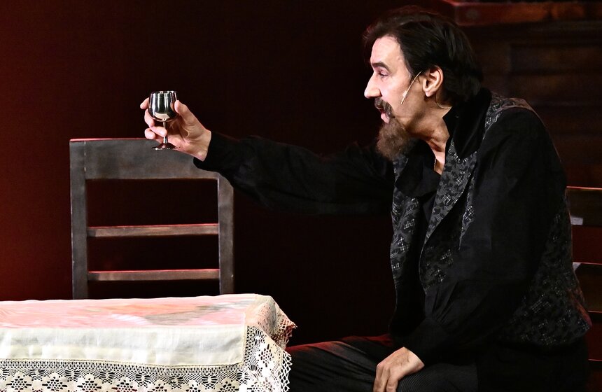 Премьера спектакля "На бойком месте" состоялась в Театре сатиры 6 фото