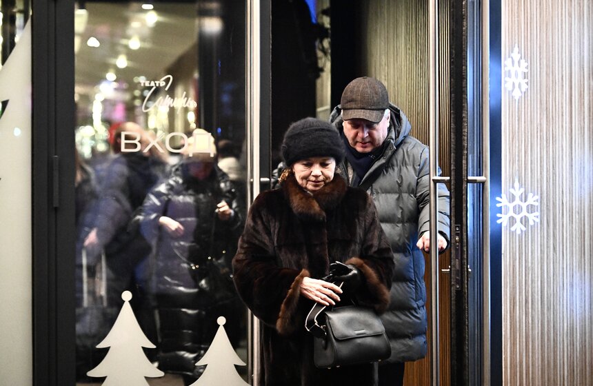 Премьера спектакля "На бойком месте" состоялась в Театре сатиры 33 фото