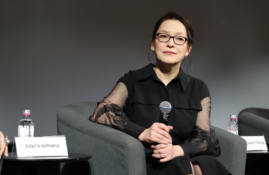 Музей русского импрессионизма представил выставку о карнавалах и маскарадах "Под маской" 8 фото