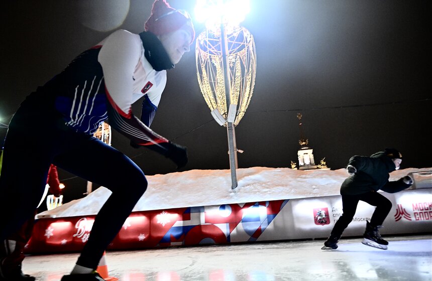 Массовый забег на коньках "Московские молнии" прошел на катке ВДНХ 4 фото