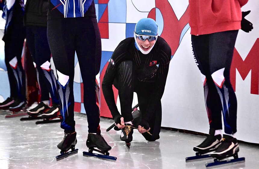 Массовый забег на коньках "Московские молнии" прошел на катке ВДНХ 1 фото