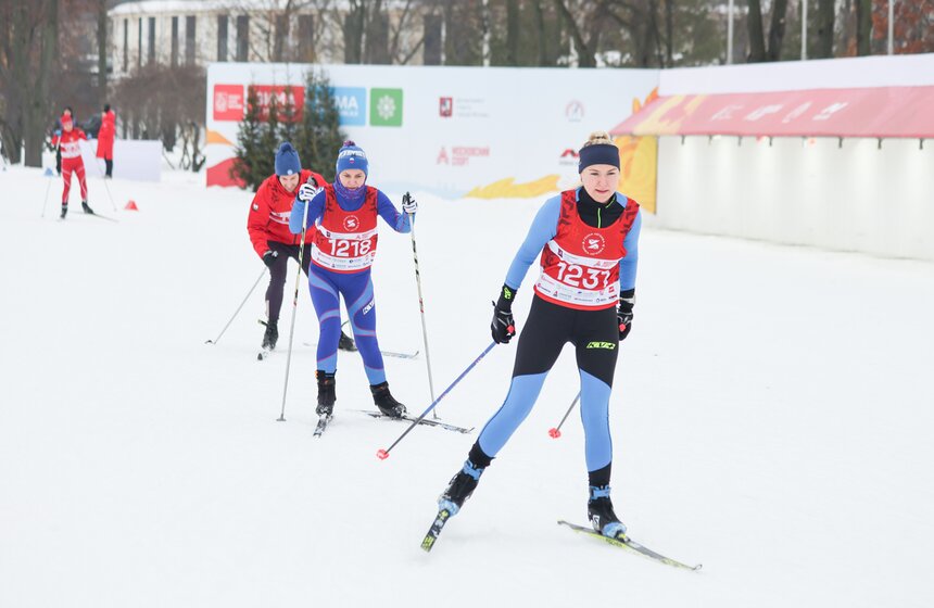 Ретрогонка "Это все еще я" прошла в Москве в рамках лыжного фестиваля "Гонка Легкова" 18 фото