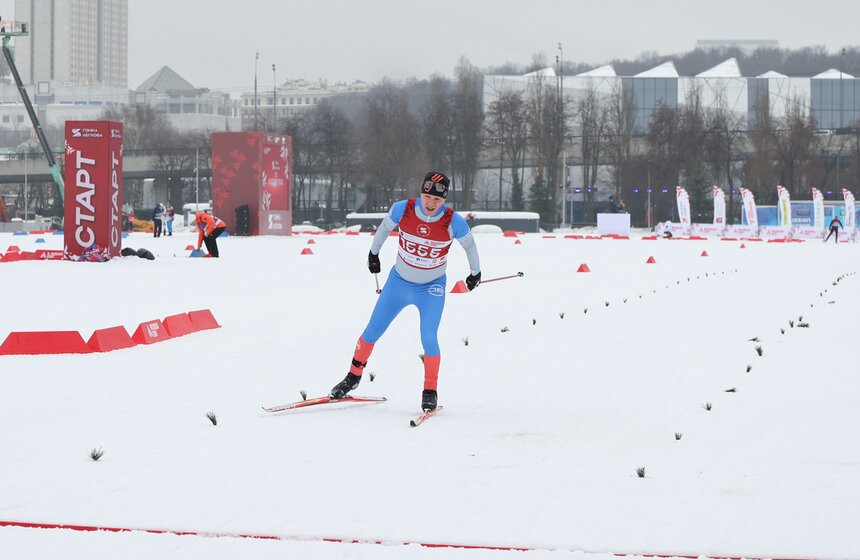 Ретрогонка "Это все еще я" прошла в Москве в рамках лыжного фестиваля "Гонка Легкова" 17 фото