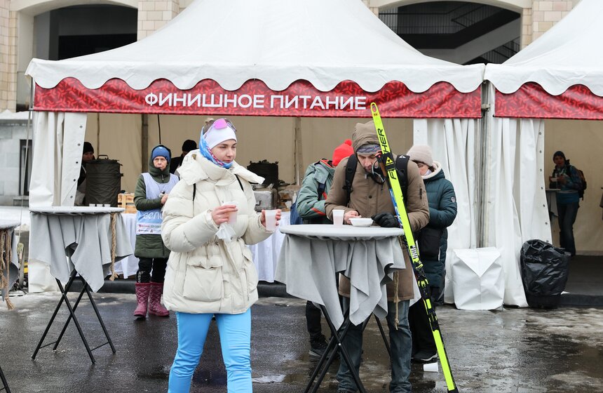 Ретрогонка "Это все еще я" прошла в Москве в рамках лыжного фестиваля "Гонка Легкова" 26 фото