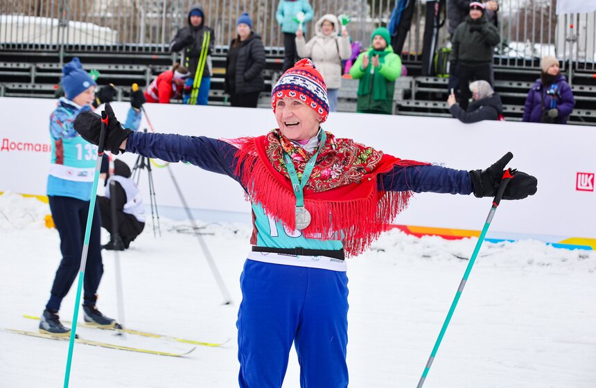 Ретрогонка "Это все еще я" прошла в Москве в рамках лыжного фестиваля "Гонка Легкова" 31 фото