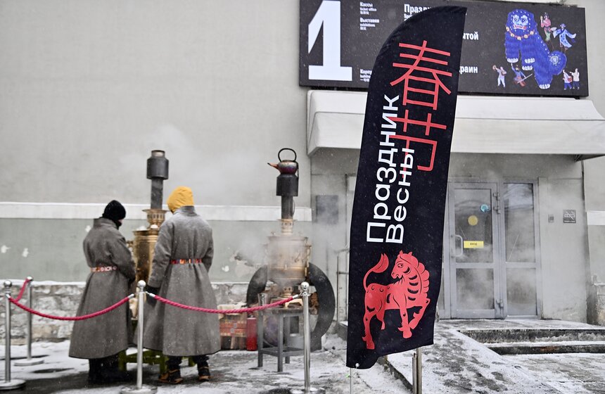 Выставка "Праздник весны. Новый год в старом Пекине" открылась в Музее Москвы 1 фото