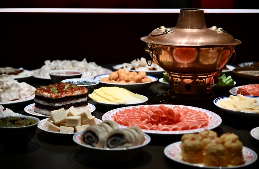 Выставка "Праздник весны. Новый год в старом Пекине" открылась в Музее Москвы 9 фото