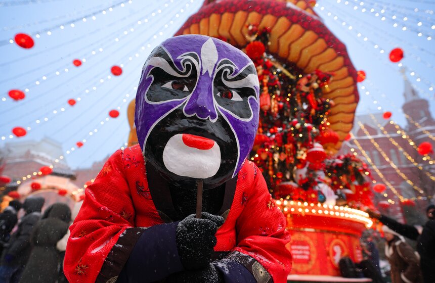 Фестиваль "Китайский Новый год в Москве" открылся на Манежной площади 4 фото