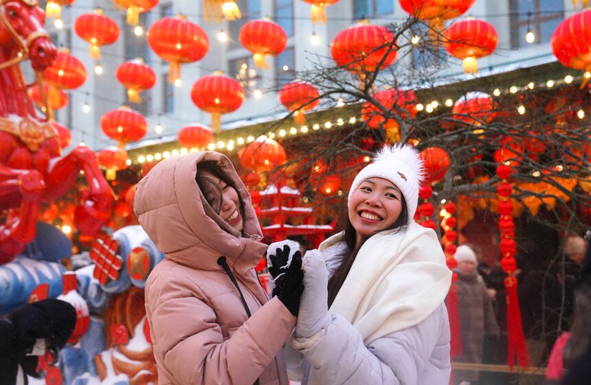 Фестиваль "Китайский Новый год в Москве" открылся на Манежной площади 11 фото