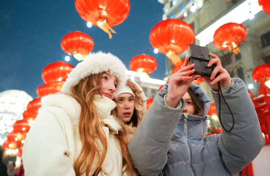 Фестиваль "Китайский Новый год в Москве" открылся на Манежной площади 30 фото