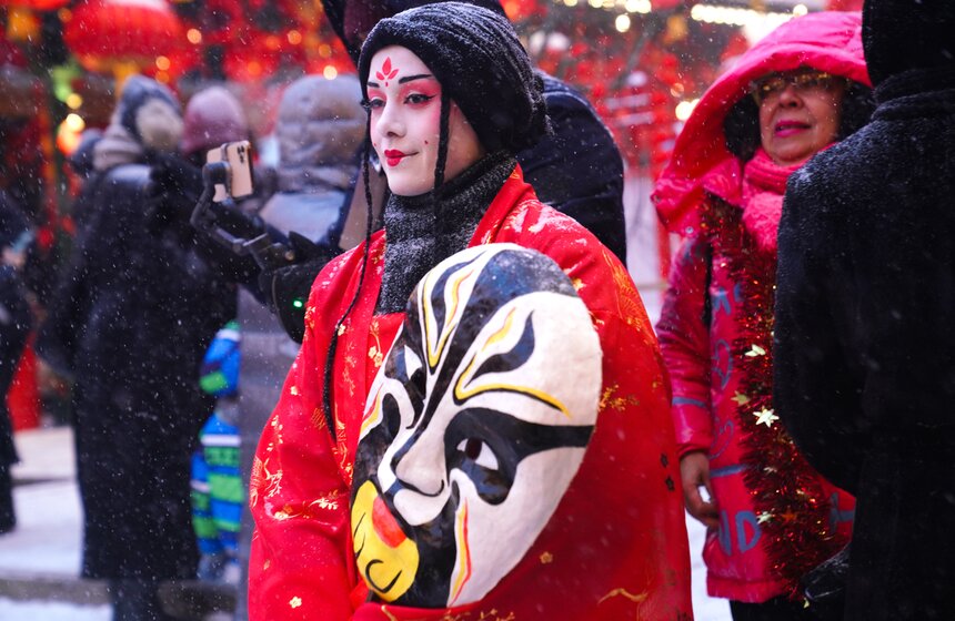 Фестиваль "Китайский Новый год в Москве" открылся на Манежной площади 17 фото