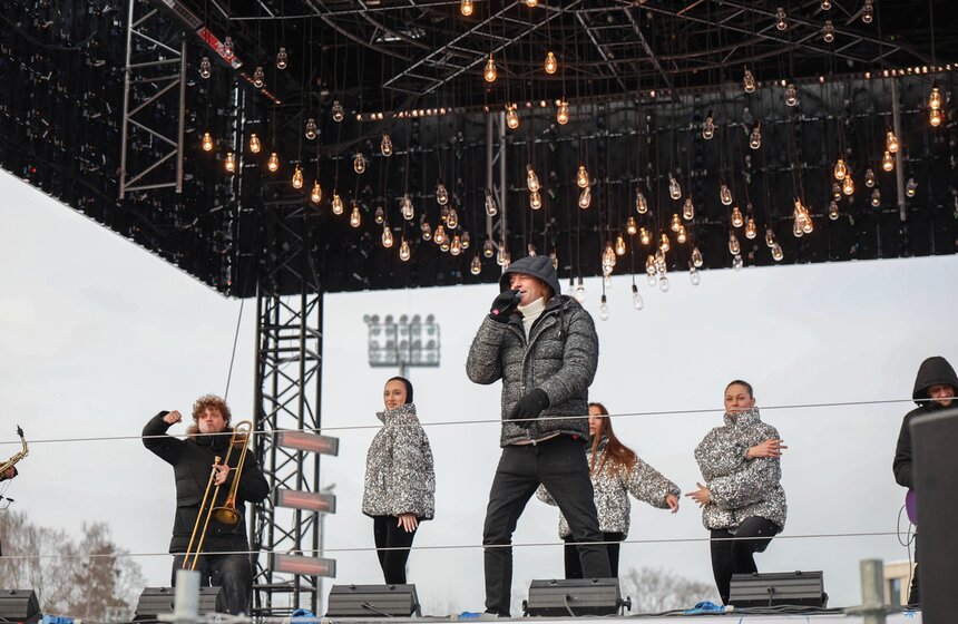 Массовая тренировка в рамках открытия недели фигурного катания прошла в "Лужниках" 6 фото