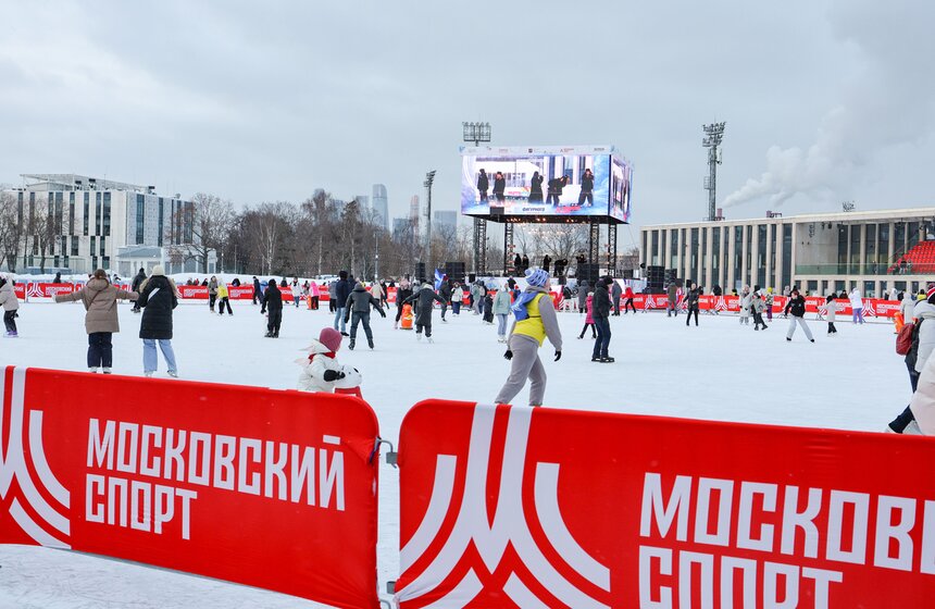 Массовая тренировка в рамках открытия недели фигурного катания прошла в "Лужниках" 9 фото