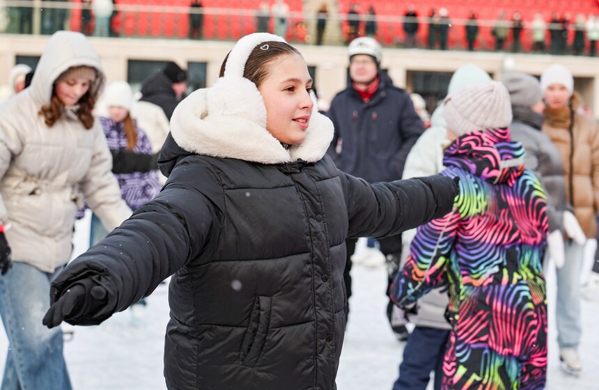 Массовая тренировка в рамках открытия недели фигурного катания прошла в "Лужниках" 22 фото