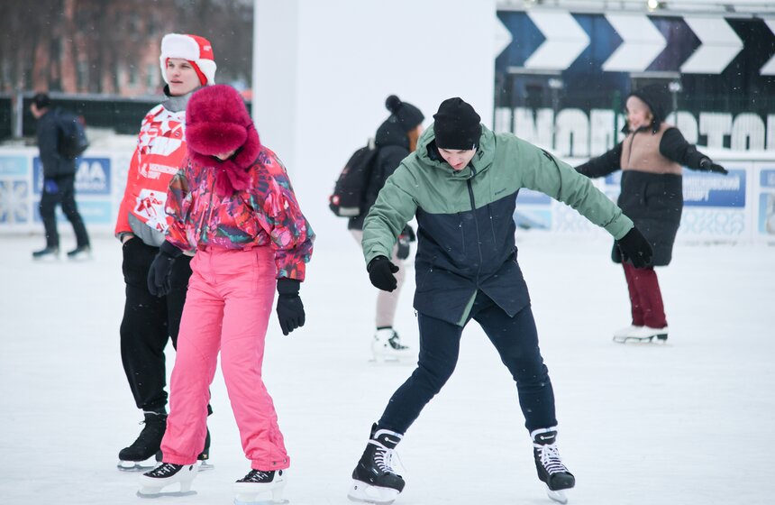Массовая тренировка в рамках открытия недели фигурного катания прошла в "Лужниках" 26 фото