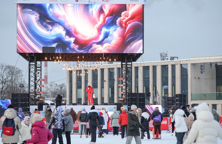 Массовая тренировка в рамках открытия недели фигурного катания прошла в "Лужниках" 7 фото