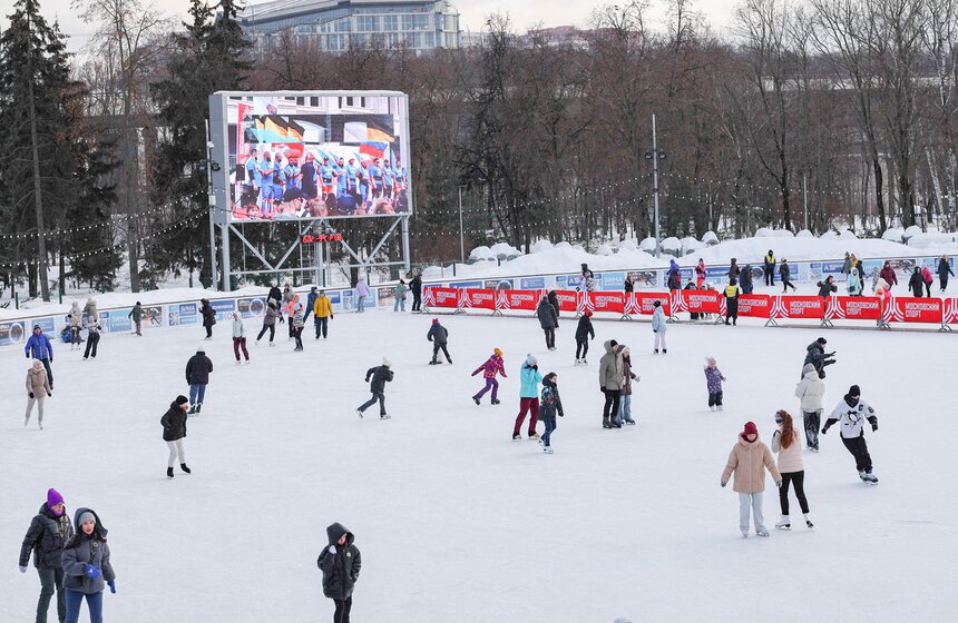 Массовая тренировка в рамках открытия недели фигурного катания прошла в "Лужниках" 8 фото