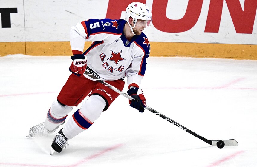 ЦСКА и "Спартак" встретились в матче регулярного чемпионата КХЛ 11 фото