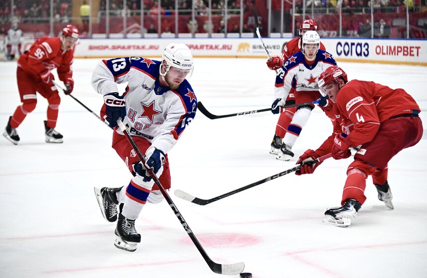 ЦСКА и "Спартак" встретились в матче регулярного чемпионата КХЛ 19 фото