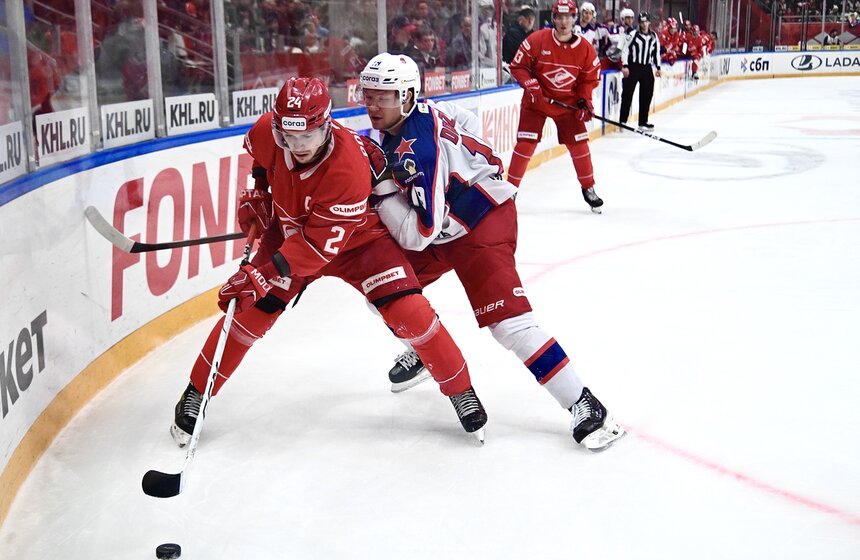 ЦСКА и "Спартак" встретились в матче регулярного чемпионата КХЛ 18 фото