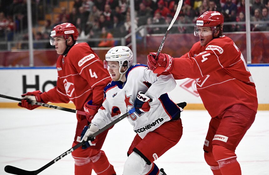 ЦСКА и "Спартак" встретились в матче регулярного чемпионата КХЛ 34 фото