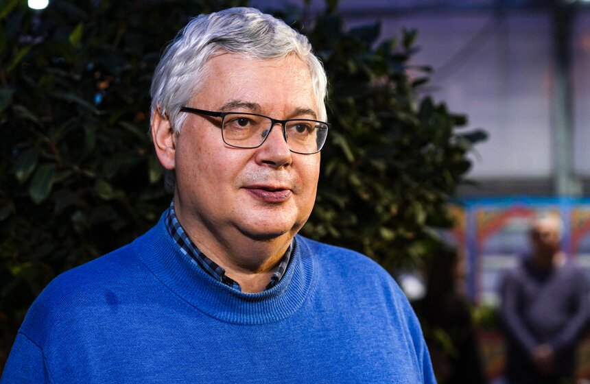 Выставка "Репетиция весны" открылась в "Аптекарском огороде" 7 фото