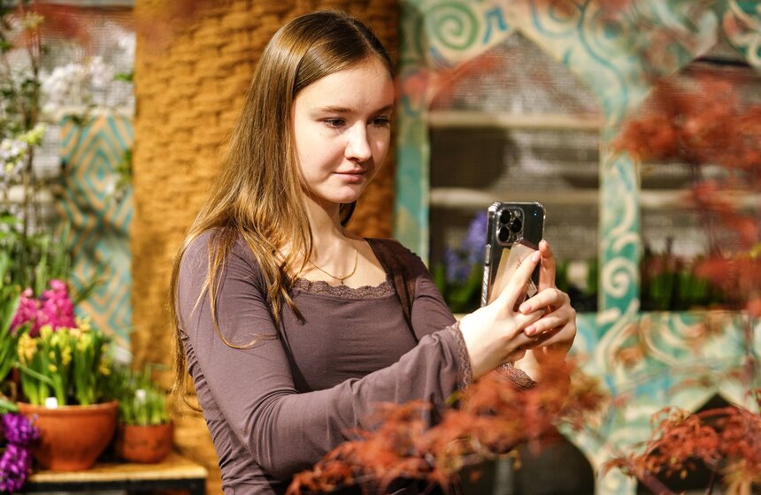 Выставка "Репетиция весны" открылась в "Аптекарском огороде" 25 фото