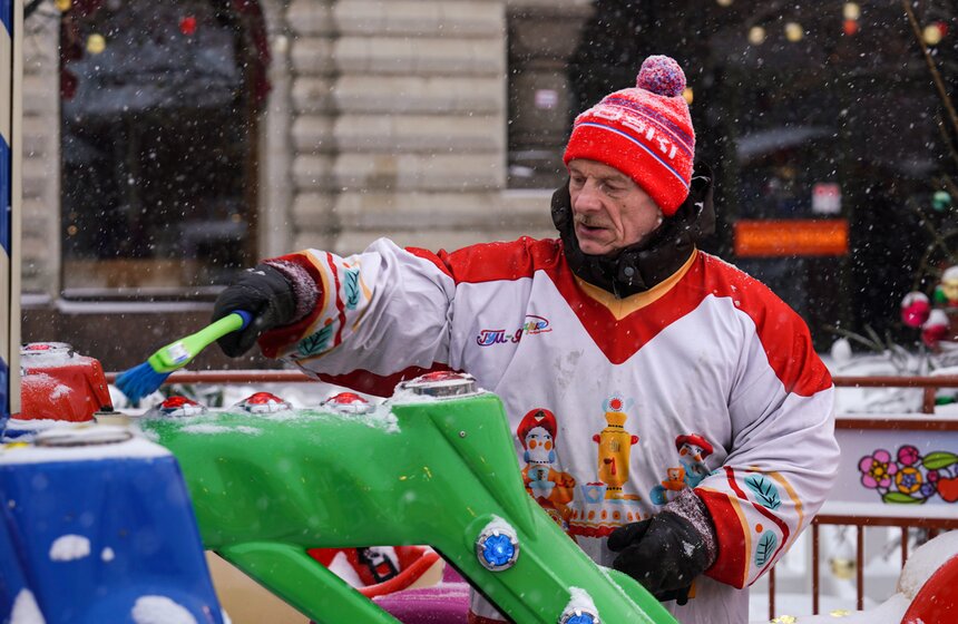 На Москву обрушился мощный снегопад 26 фото