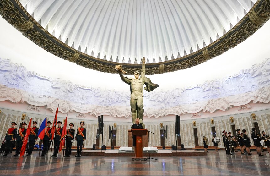 Церемония посвящения в кадеты прошла в Музее Победы 24 фото