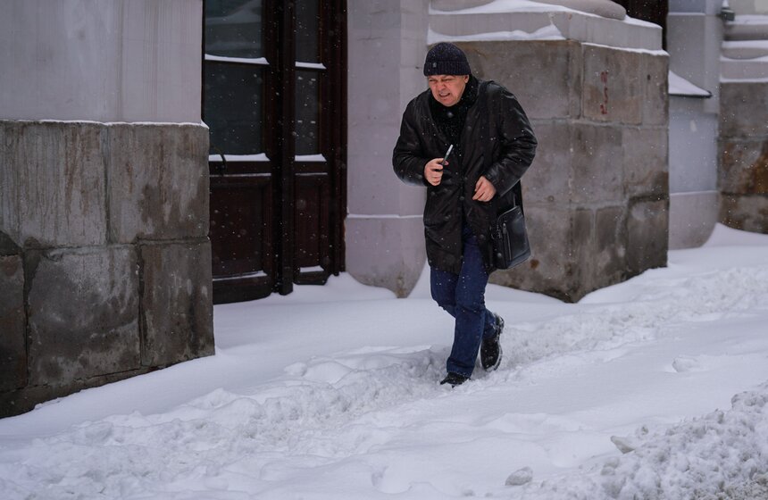 На Москву обрушился мощный снегопад 50 фото