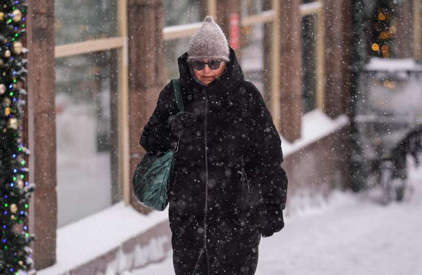 На Москву обрушился мощный снегопад 10 фото