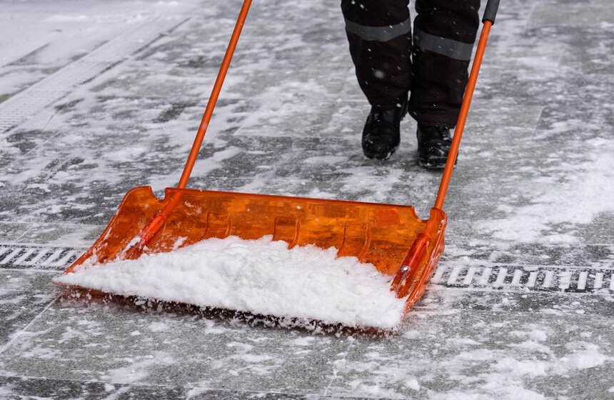 На Москву обрушился мощный снегопад 32 фото