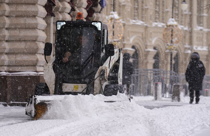 На Москву обрушился мощный снегопад 29 фото