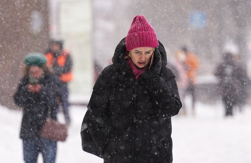 На Москву обрушился мощный снегопад 1 фото