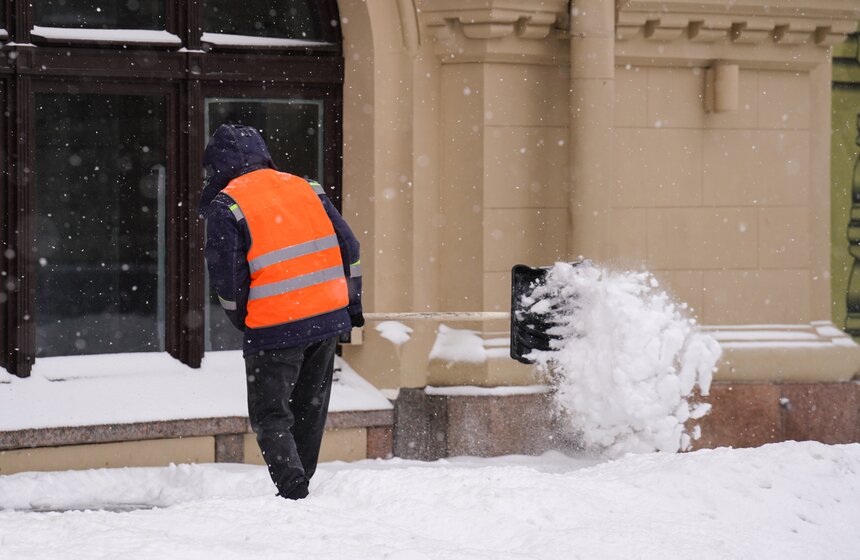 На Москву обрушился мощный снегопад 36 фото