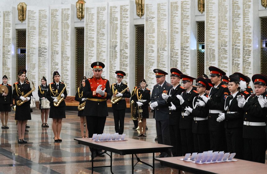 Церемония посвящения в кадеты прошла в Музее Победы 27 фото