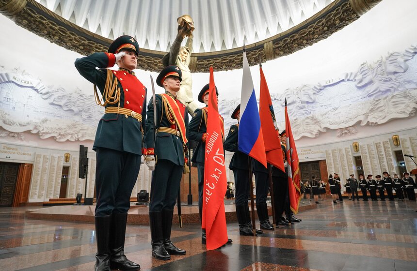 Церемония посвящения в кадеты прошла в Музее Победы 19 фото