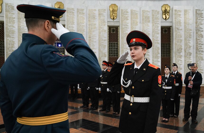 Церемония посвящения в кадеты прошла в Музее Победы 33 фото