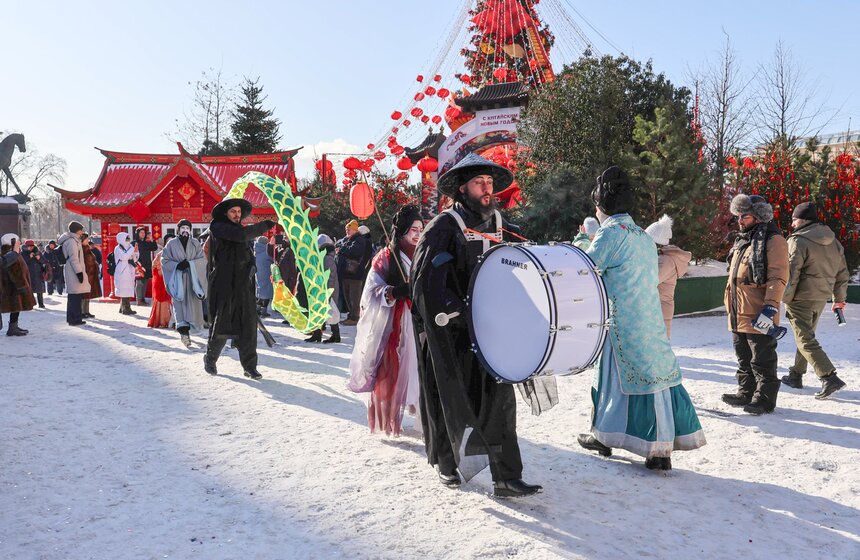 Китайский Новый год встретили на Манежной площади 15 фото