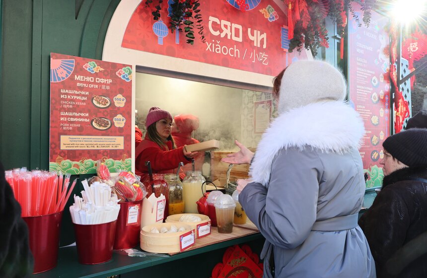 Китайский Новый год встретили на Манежной площади 34 фото