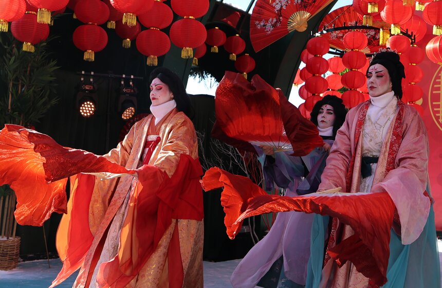 Китайский Новый год встретили на Манежной площади 6 фото