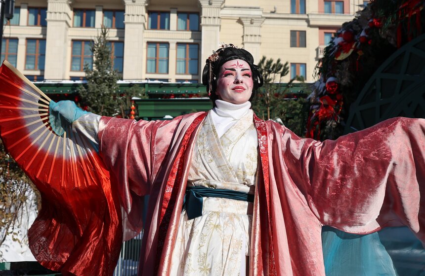 Китайский Новый год встретили на Манежной площади 13 фото