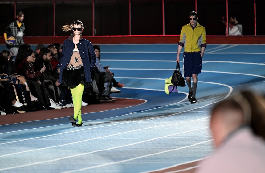 Показ "Яндекс Маркет Fashion Show SS'26" прошел в Москве 17 фото